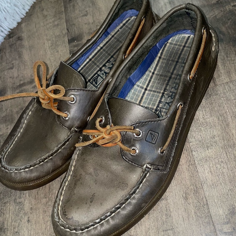 Dark brown sperry mens boat shoes 10.5